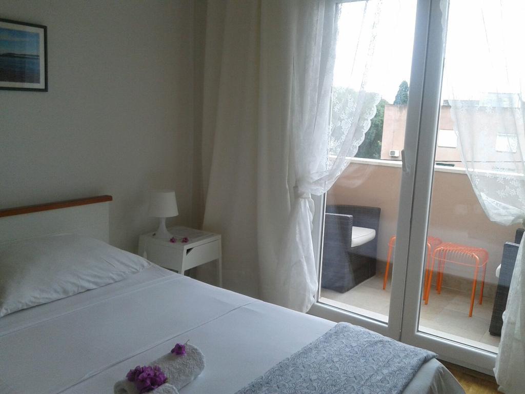 Guest House Lana Split Exterior photo